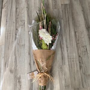 Dried Floral Arrangement/Decor  